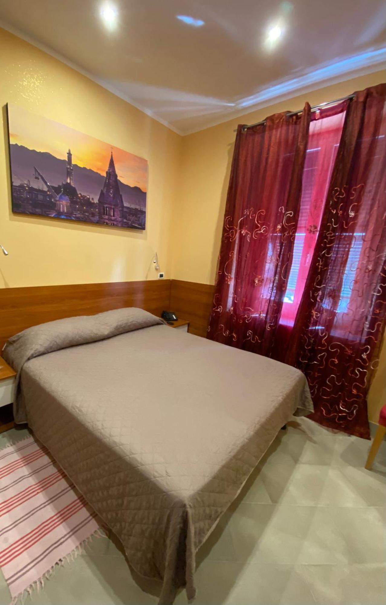 Albergo Parigi Gênes Extérieur photo