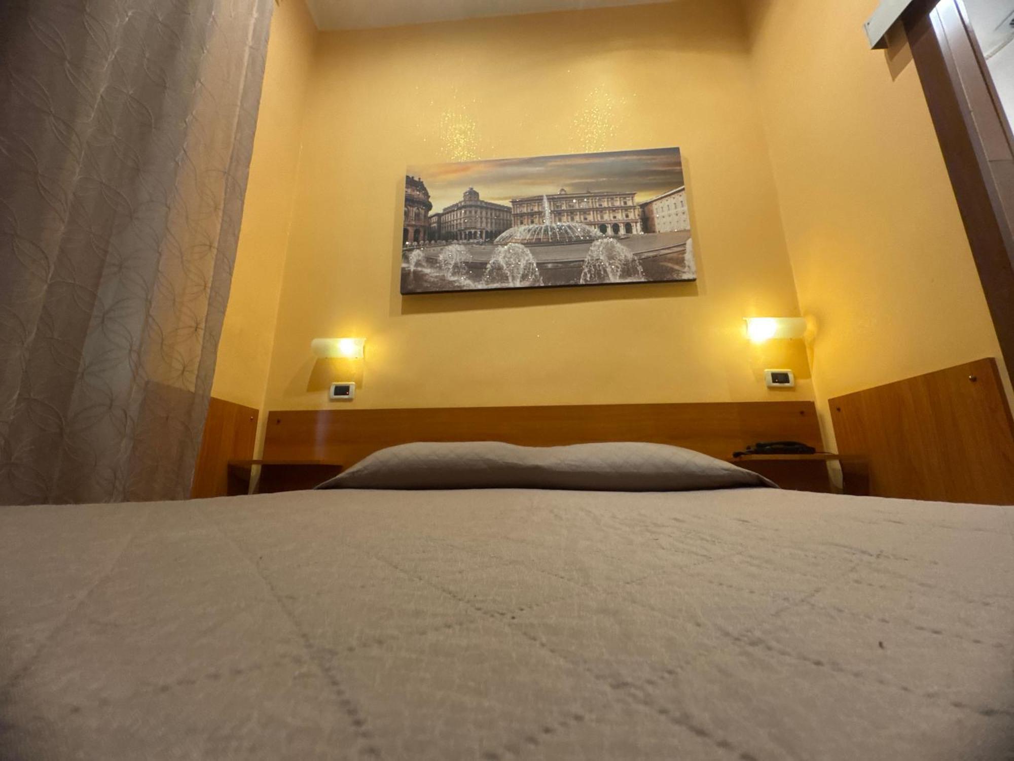 Albergo Parigi Gênes Extérieur photo